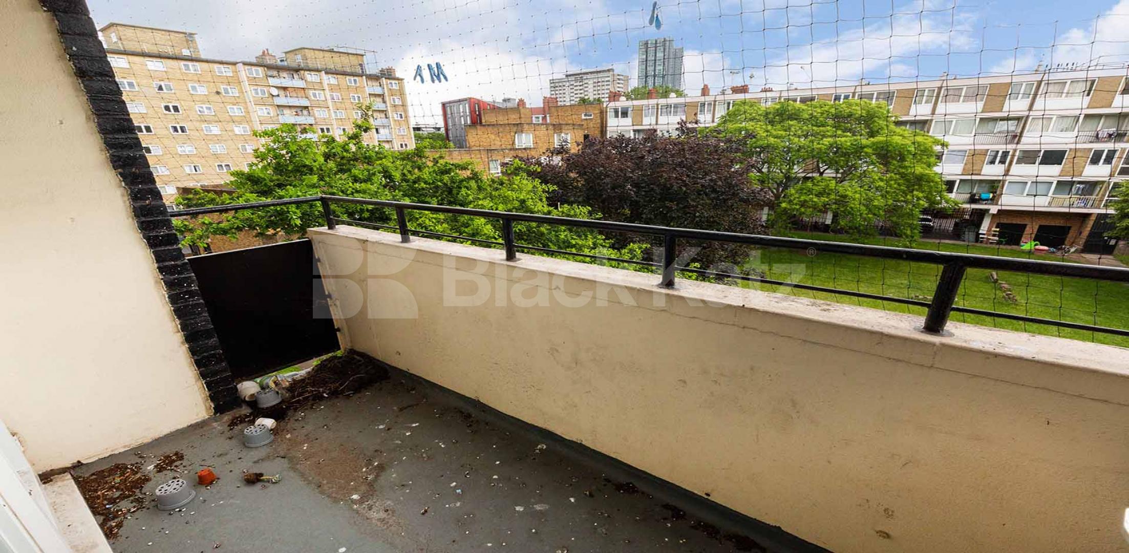 			CLOSE TO CITY UNI, 3 Bedroom, 1 bath, 1 reception Apartment			 Agdon Street EC1, CLERKENWELL